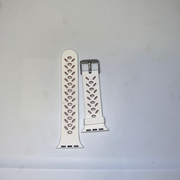 Silicone Apple Watch Band - Picture 3 of 4